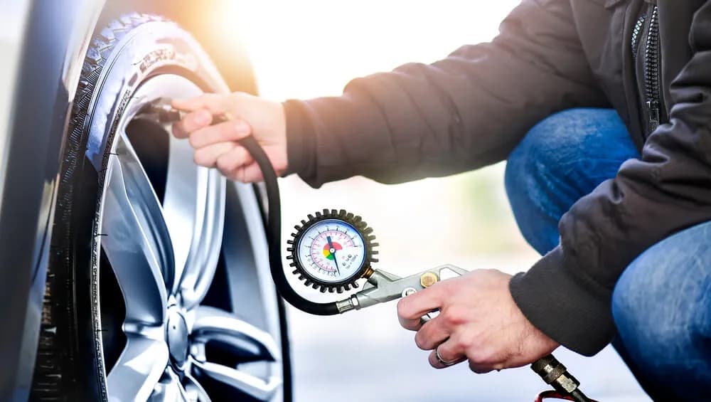 Ile powietrza w oponach 225/45 R17? Uniknij niebezpieczeństw na drodze Ile powietrza w oponach 225/45 R17? Uniknij niebezpieczeństw na drodze